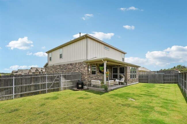 Building Photo - 121 Purple Heart Dr