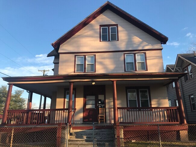 Building - 156 Buffalo Ave