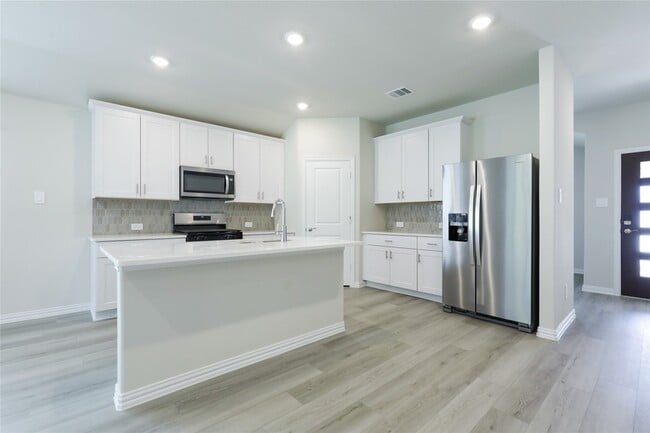 Building Photo - 3406 Pat Mayse Dr