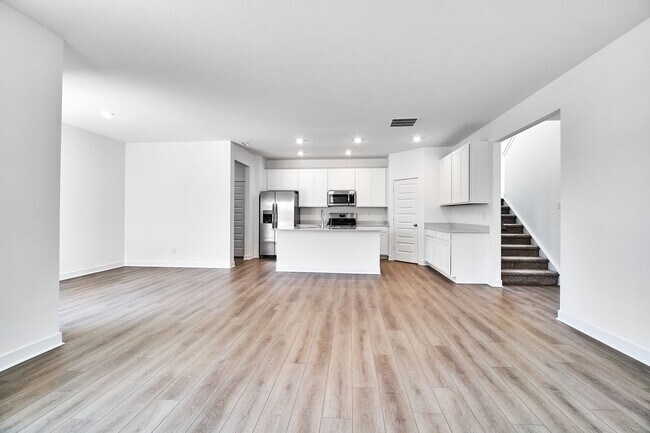 Building Photo - 408 Eisenhower St