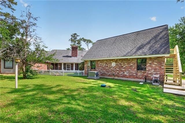 Building Photo - 401 Starling Dr