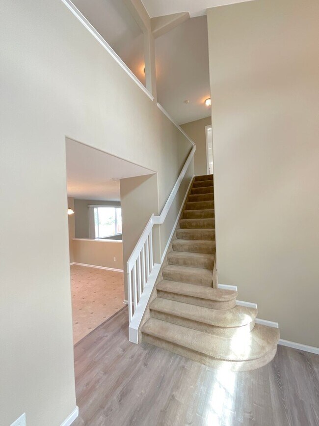 Building Photo - 7168 Prairie Wind Dr