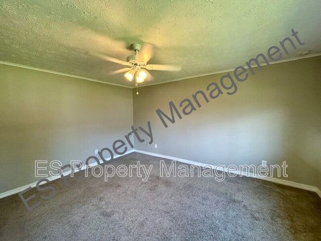 Building Photo - 2464 Tansel Rd