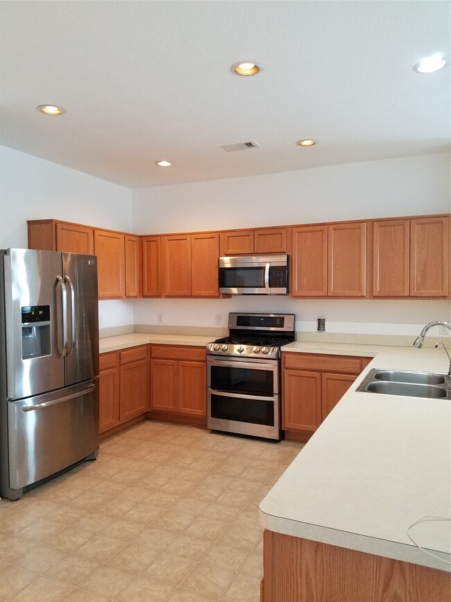 Building Photo - 2711 Cally Ct