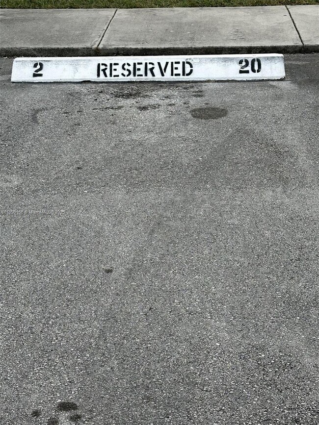 Building Photo - 8025 SW 107th Ave