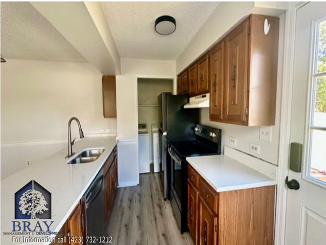 Building Photo - 700 Antioch Rd