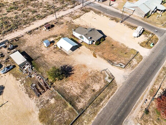 Building Photo - 3519 N Northstar Ave