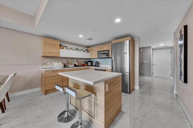 Building Photo - 16385 Biscayne Blvd