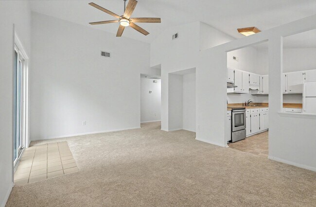 Building Photo - 104 Tweed Ct
