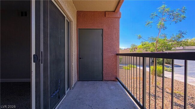 Building Photo - 8000 W Badura Ave