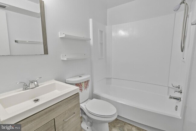 Building Photo - 8619 Welbeck Way