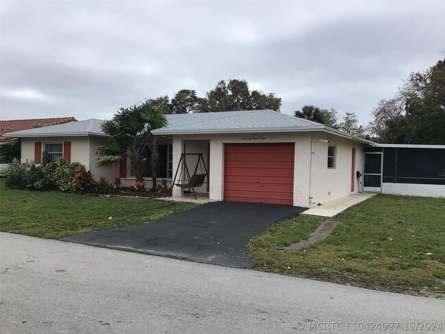 Building Photo - 7108 NW 76th Ct