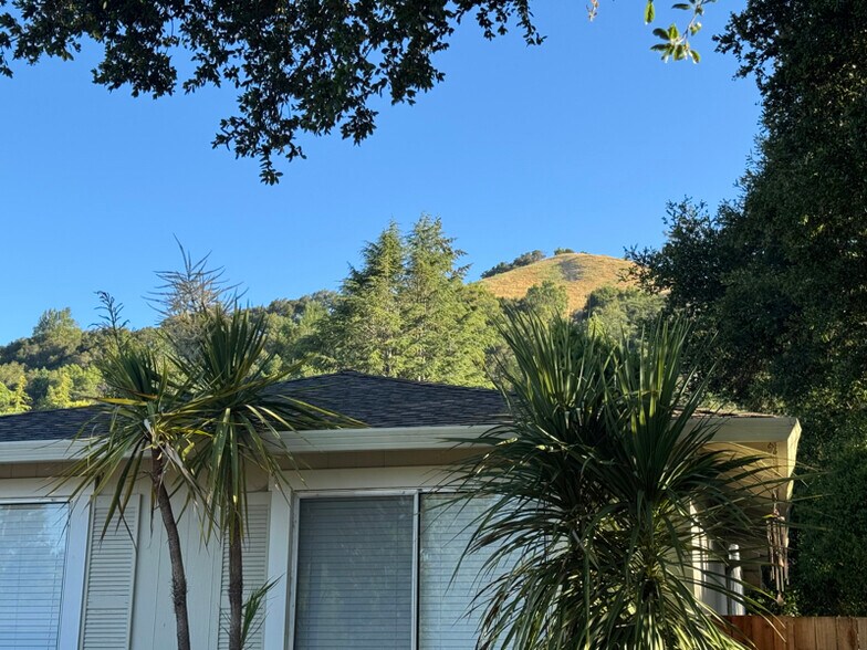 Building Photo - 6545 Birch Dr