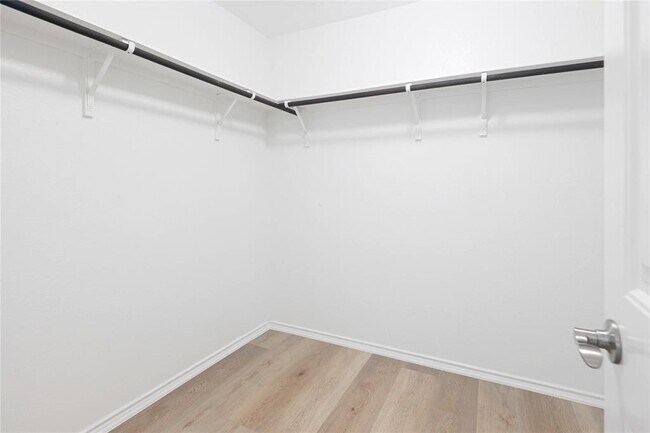 Building Photo - 10205 Gertrudis Lp