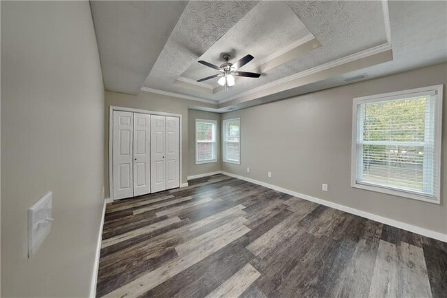 Building Photo - 6072 Devonshire Dr