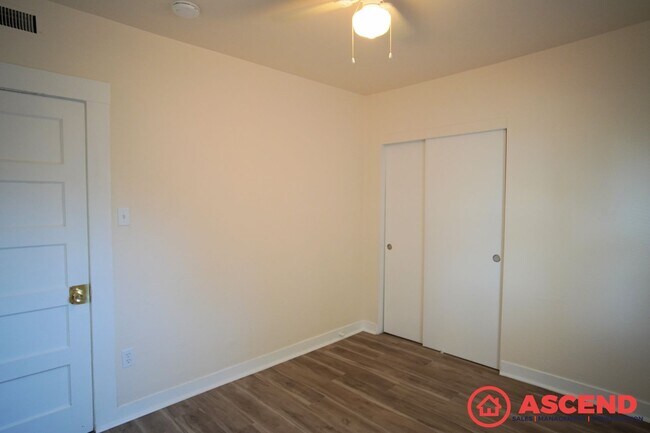 Building Photo - 412 El Tejon Ave