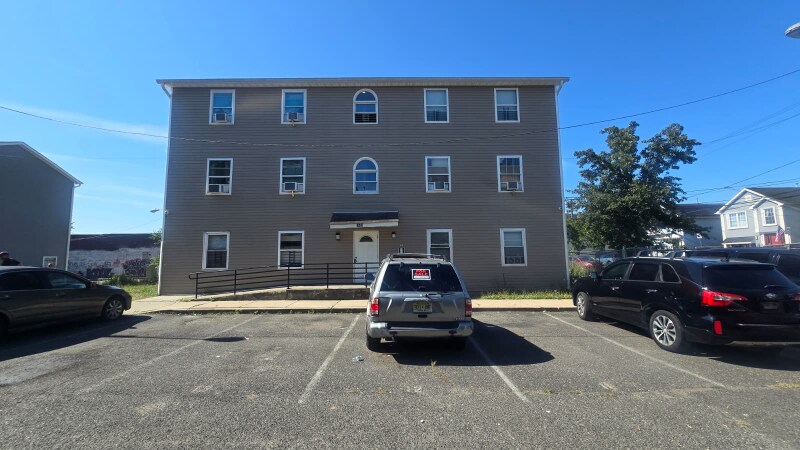 Primary Photo - 414 S 6th St
