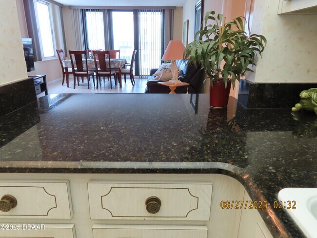 Building Photo - 3043 S Atlantic Ave