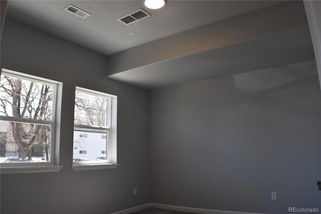 Building Photo - 18 E St Elmo Ave