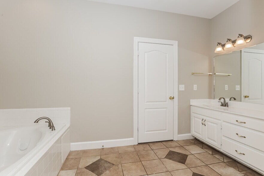 Building Photo - 2702 Soaring Eagle Ct