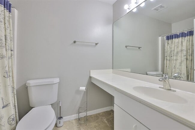 Building Photo - 6327 Gondola Dr