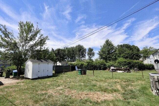 Building Photo - 513 East Ladies Mile Road