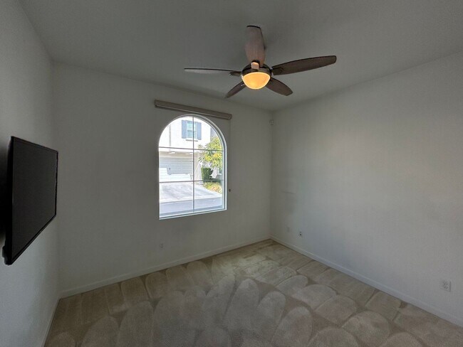 Building Photo - Stunning 4 Bedroom 3 Bath Plus Loft Home in Costa Mesa