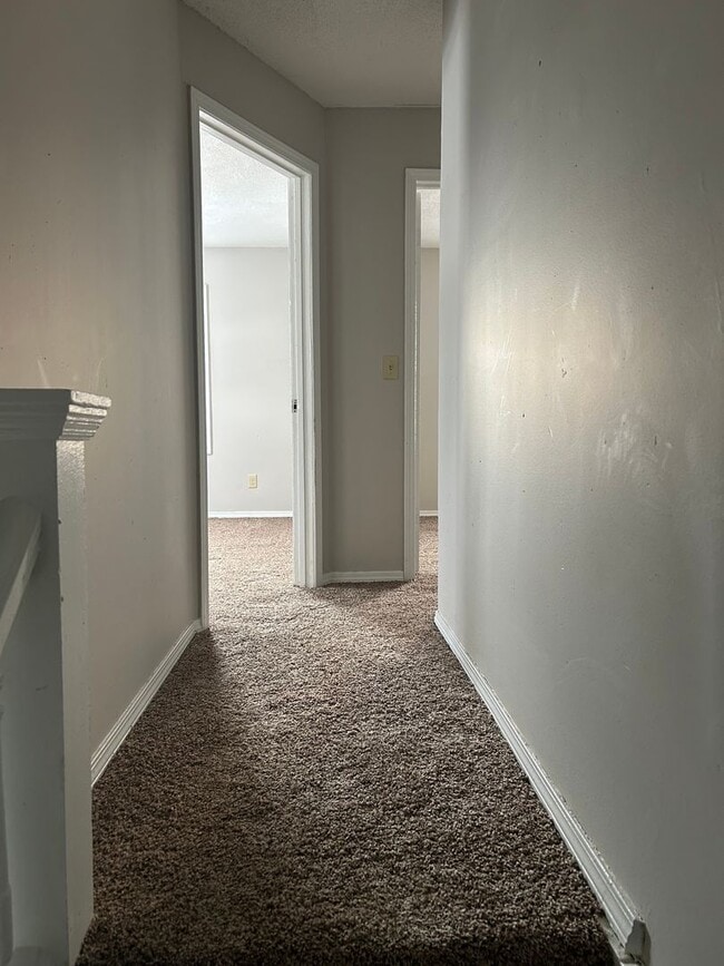 Building Photo - 2726 John St