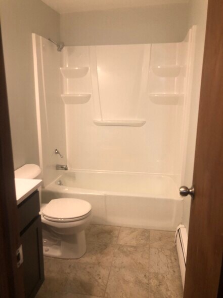 Building Photo - 40 Cove View Ln