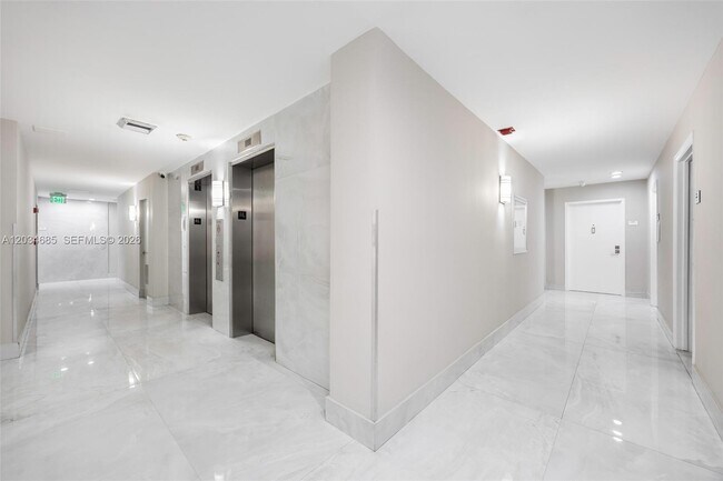 Building Photo - 2401 S Ocean Dr