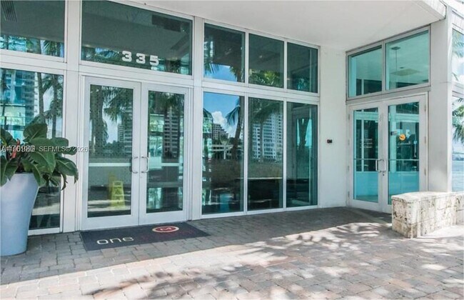 Building Photo - 335 S Biscayne Blvd