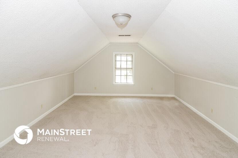 Building Photo - 6986 Oakland Chase