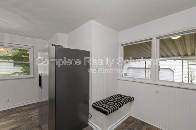 Building Photo - 1736 Nemnich Rd