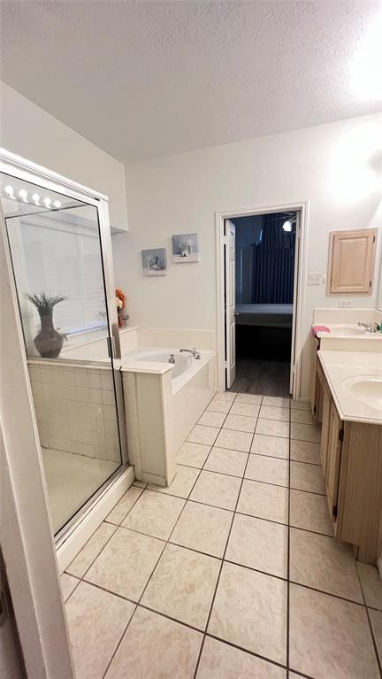 Building Photo - 10710 Brookshire Ln