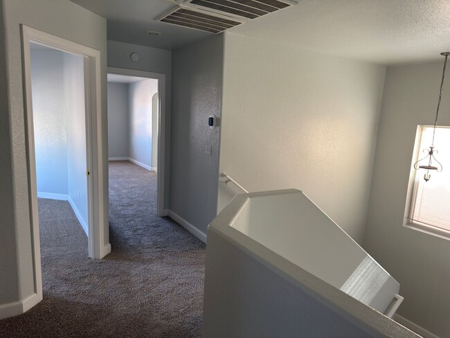 Building Photo - 3 Bedroom Home located in Summerlin