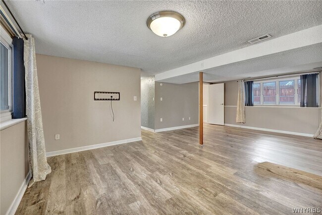 Building Photo - 36 Altair Dr