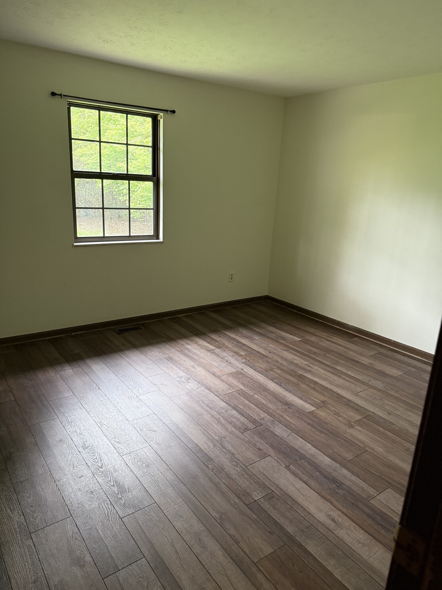 new flooring throughout - 246 Rolling Acres Dr