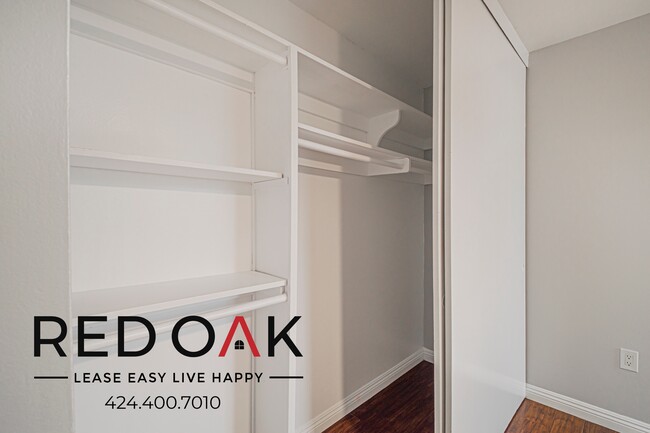 Building Photo - 15101 Magnolia Blvd