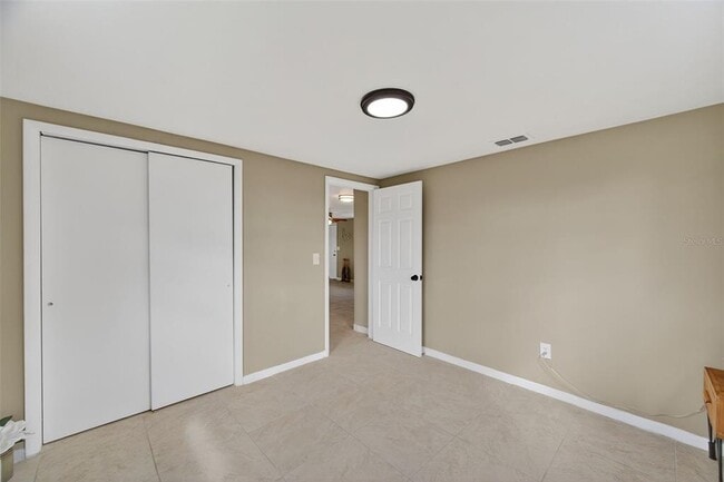 Building Photo - 3742 Elmwood Dr