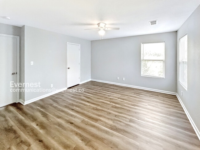 Building Photo - 165 Bayside Ln
