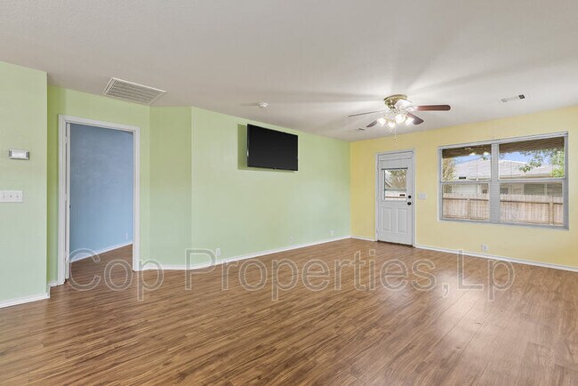 Building Photo - 5132 Columbia Dr