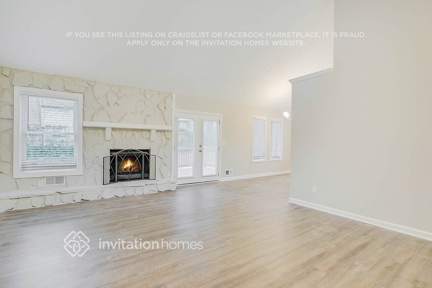 Building Photo - 232 Rustic Ridge Dr NE