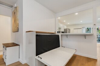 Building Photo - 5924 18th Ave SW