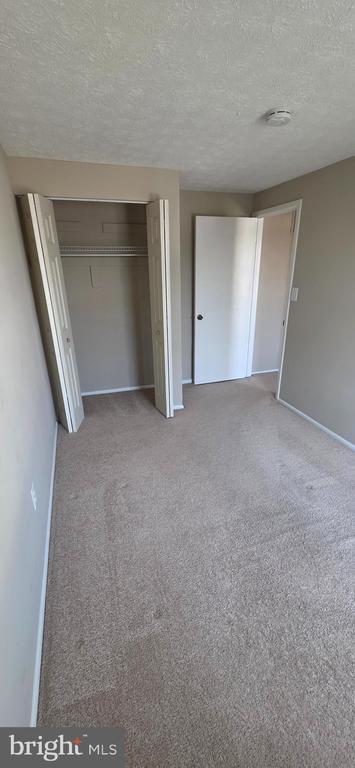 Building Photo - 7886 Marioak Dr