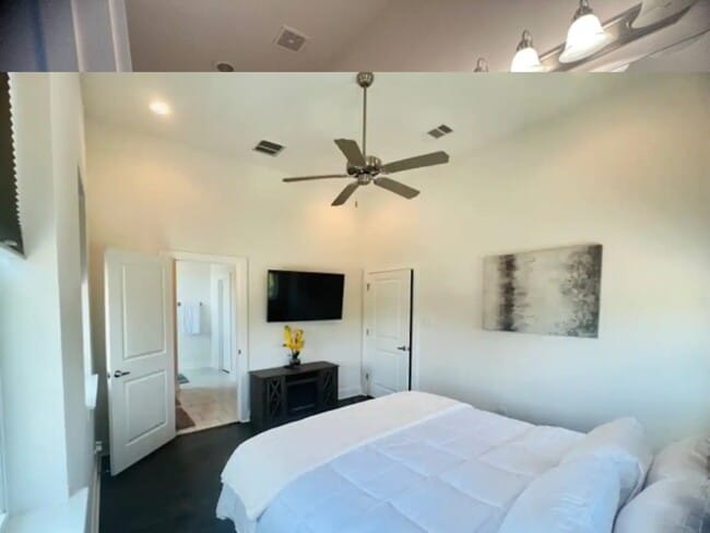 Building Photo - 1518 Tarley St