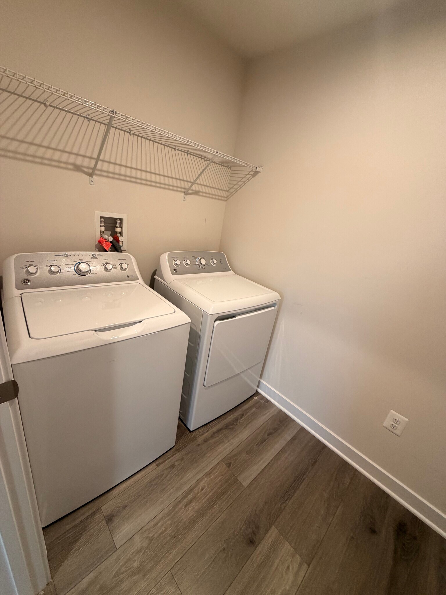 Building Photo - 14727 Silver Hammer Way