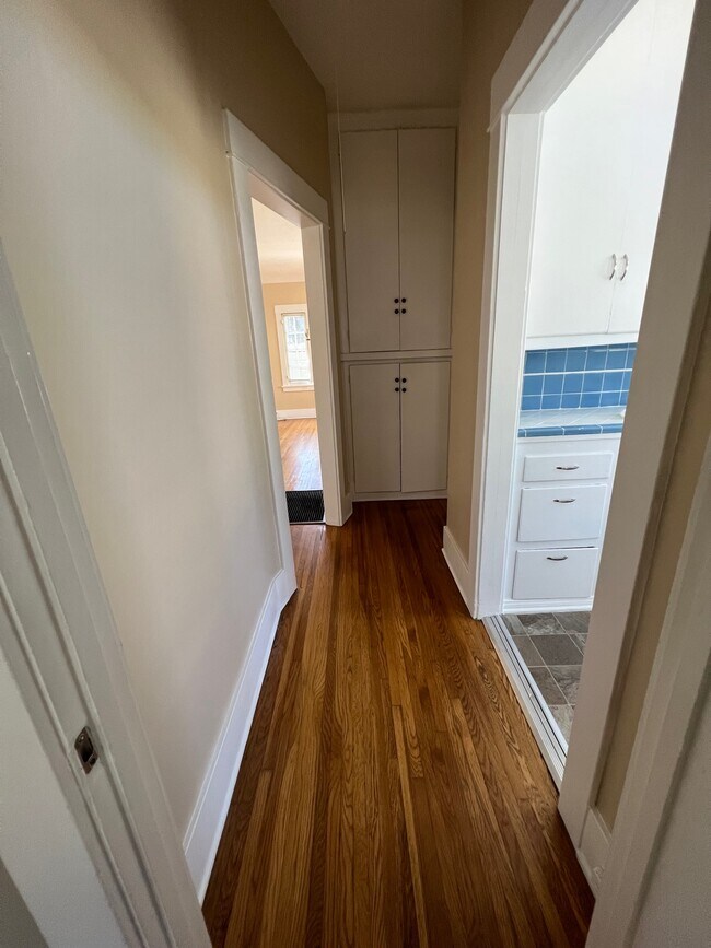 hallway showing built ins - 1642 La Fayette Rd