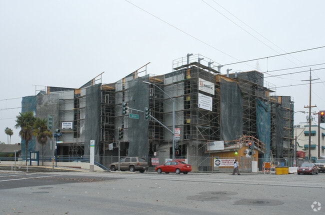 Building Photo - Gish Apartments