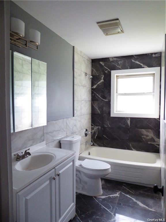 Building Photo - 29 Dorothy Dr