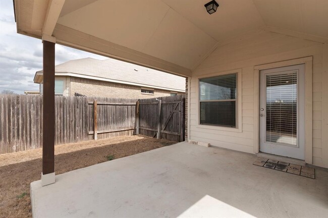 Building Photo - 753 Hot Spring Valley